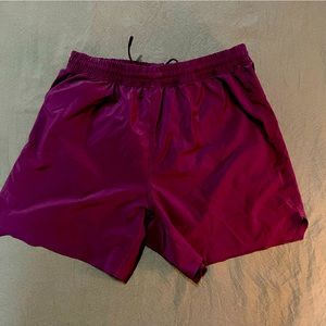 Onn 5 inch inseam shorts, Size small